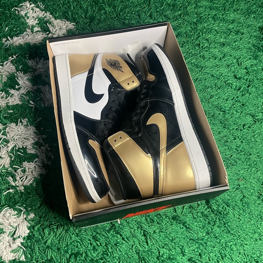 Jordan 1 Retro OG NRG High Gold Toe
